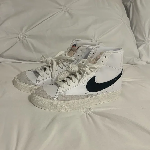 original nike blazers - Picture 2 of 6